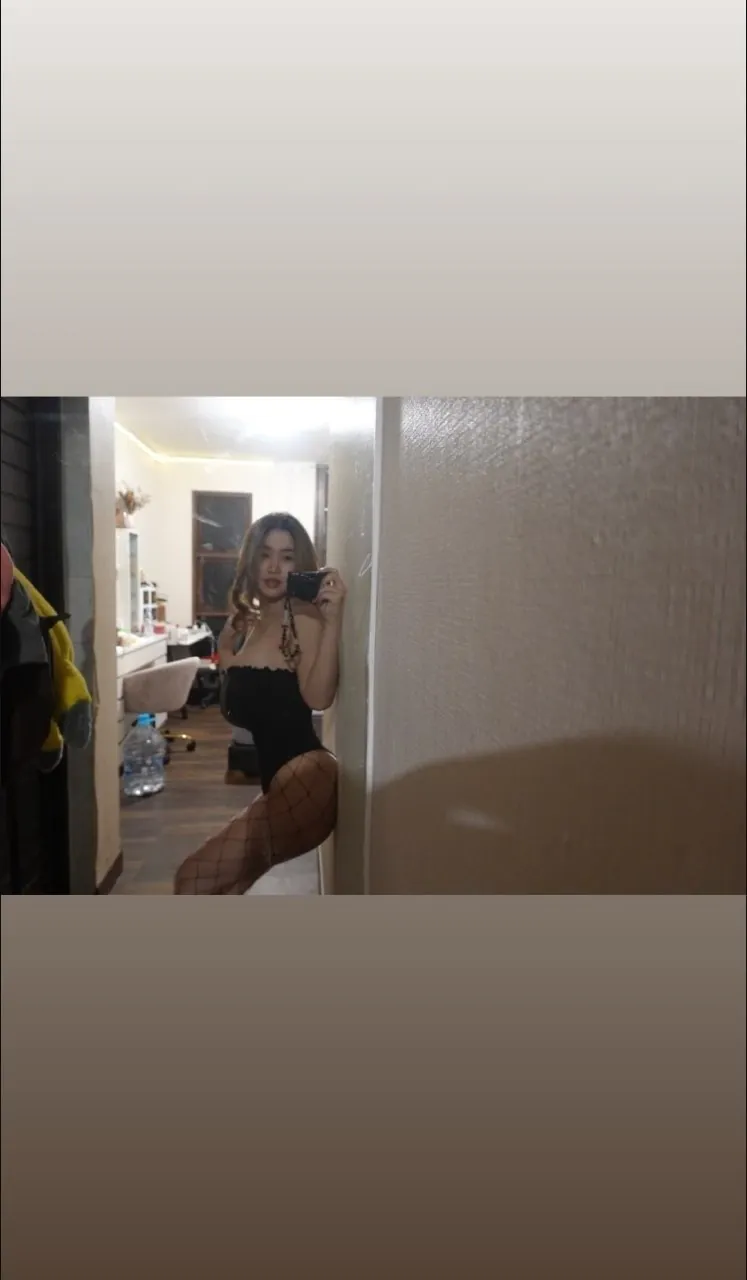 Anastasya Khosasih camshow