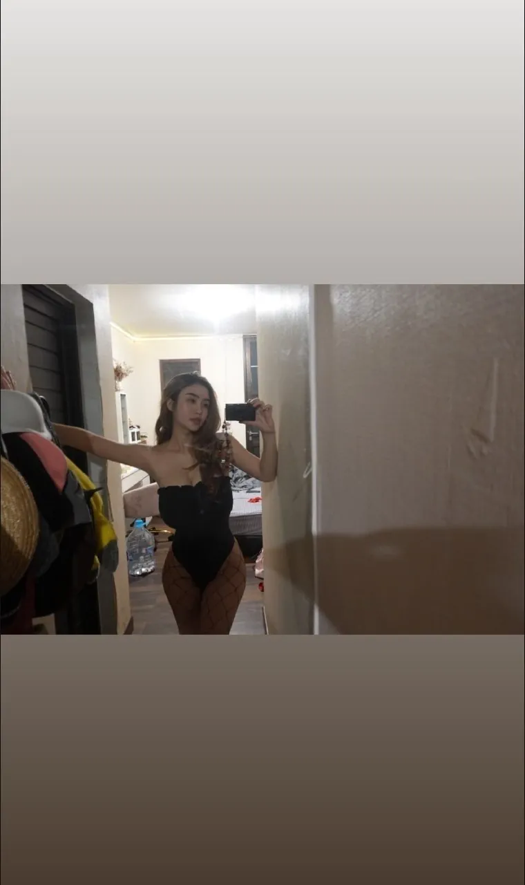 Anastasya Khosasih camshow