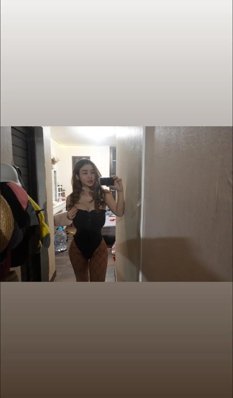 Anastasya Khosasih camshow