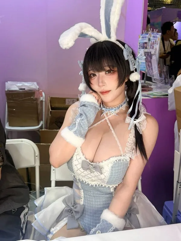 Takomayuyi camshow