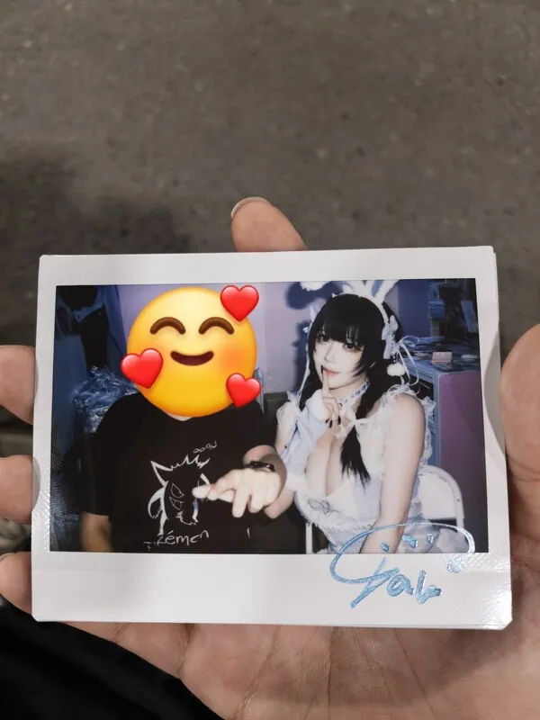 Takomayuyi camshow