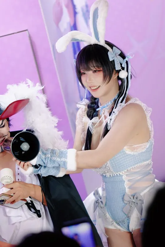 Takomayuyi camshow