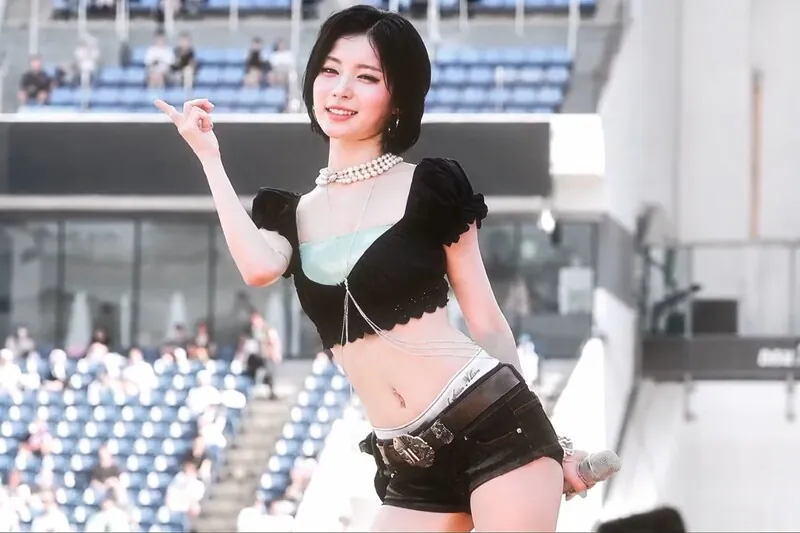 Asa Enami camshow