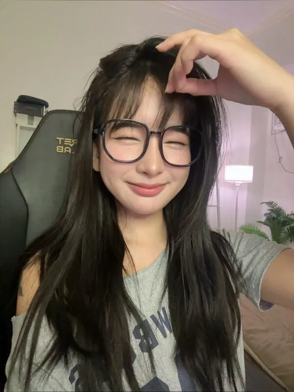 chichi camshow