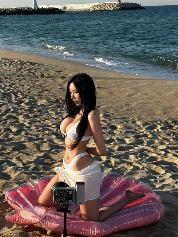 h___rvn — 10 new photos & asian leaks