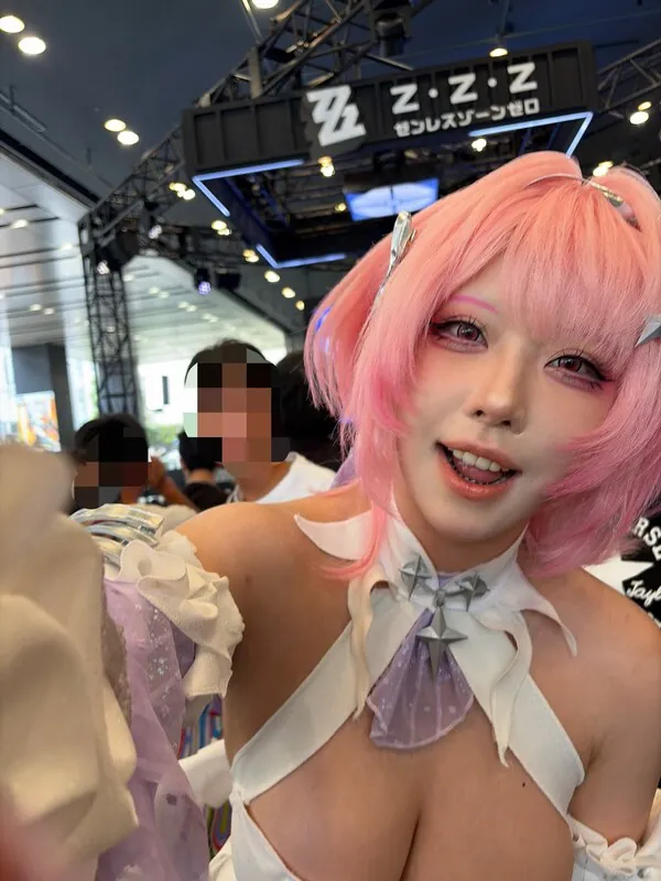 Takomayuyi camshow