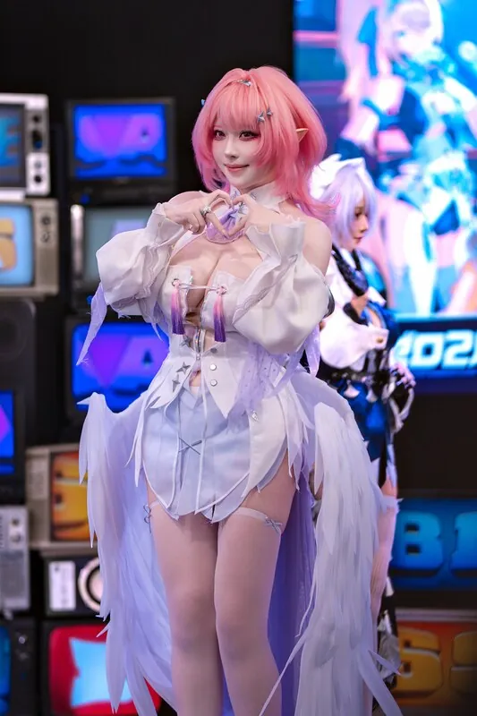 Takomayuyi camshow