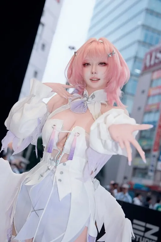 Takomayuyi camshow