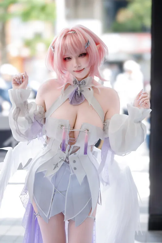 Takomayuyi camshow