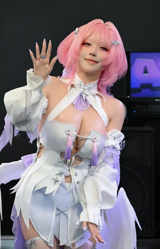 Takomayuyi camshow