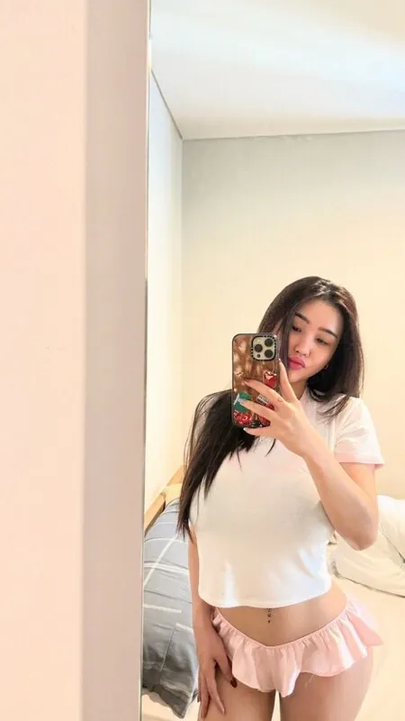 Anastasya Khosasih camshow