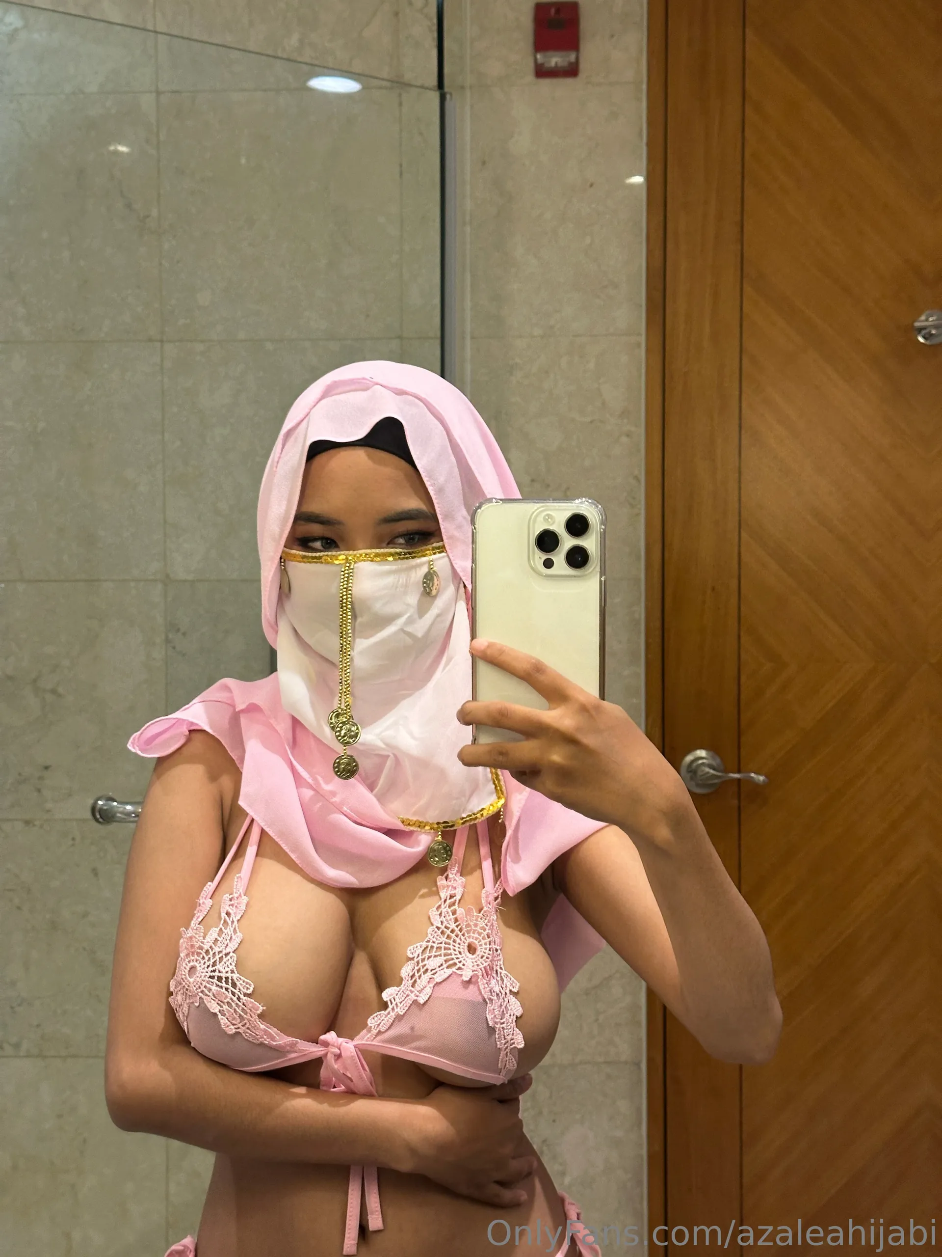 azaleahijabi camshow