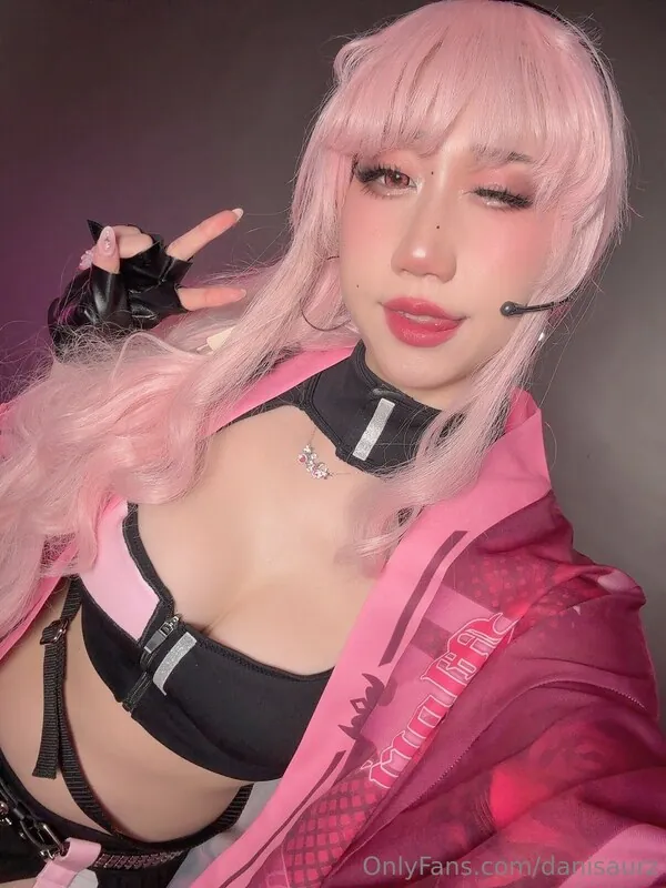 Danisaurz camshow