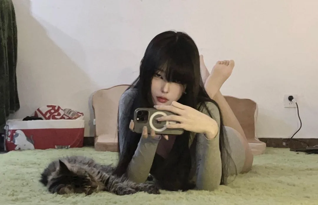 Daturakisses- Sacha Wang camshow