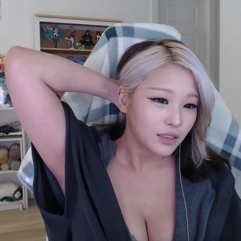 Kang Hee Yoon camshow