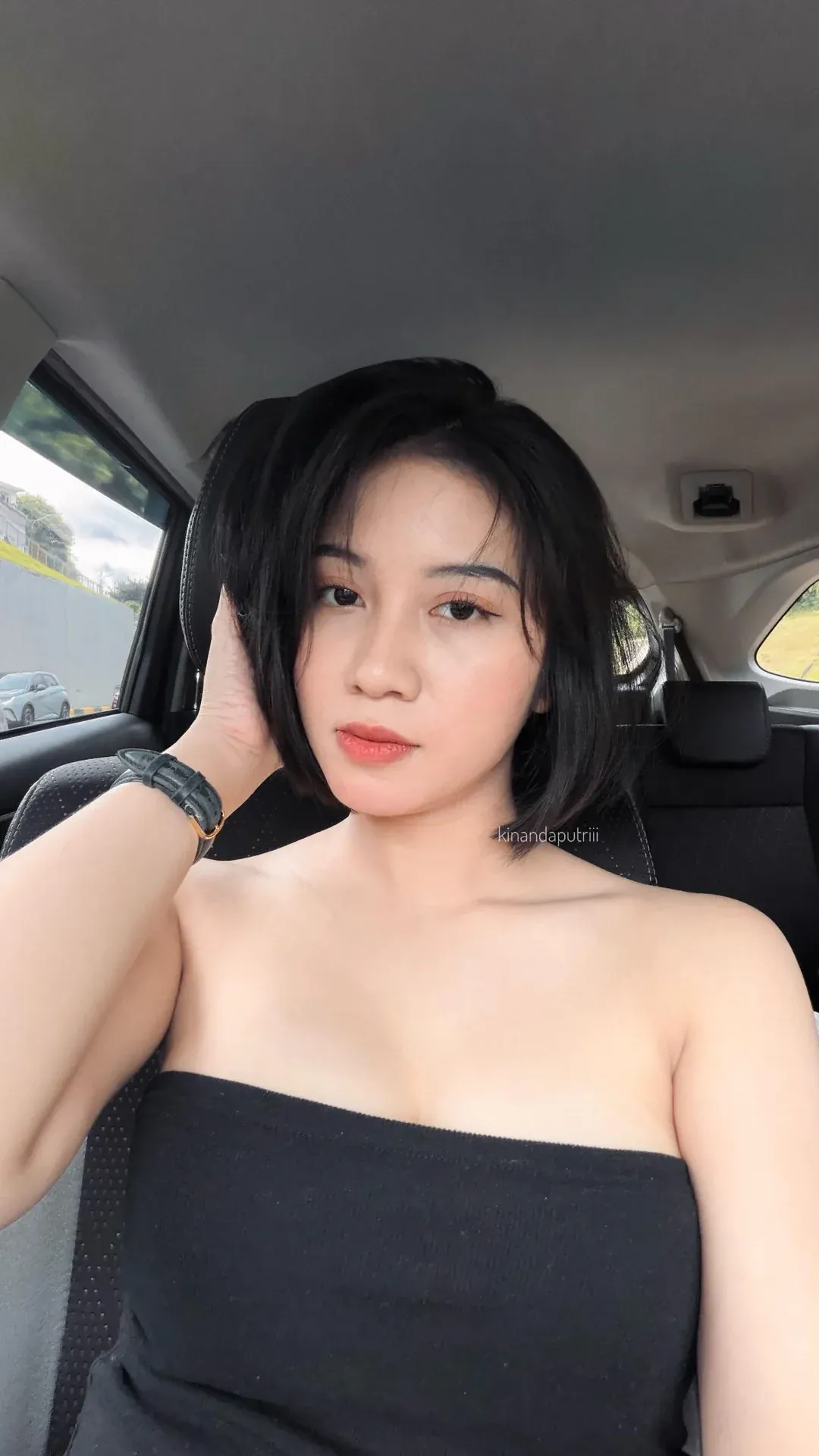 Laras Kinanda Putri camshow