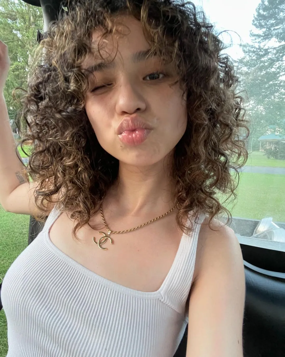prettyluhhangie camshow