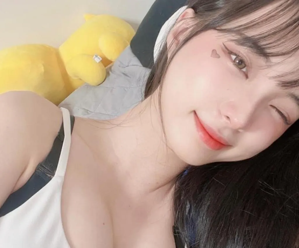 yunhee1222 camshow